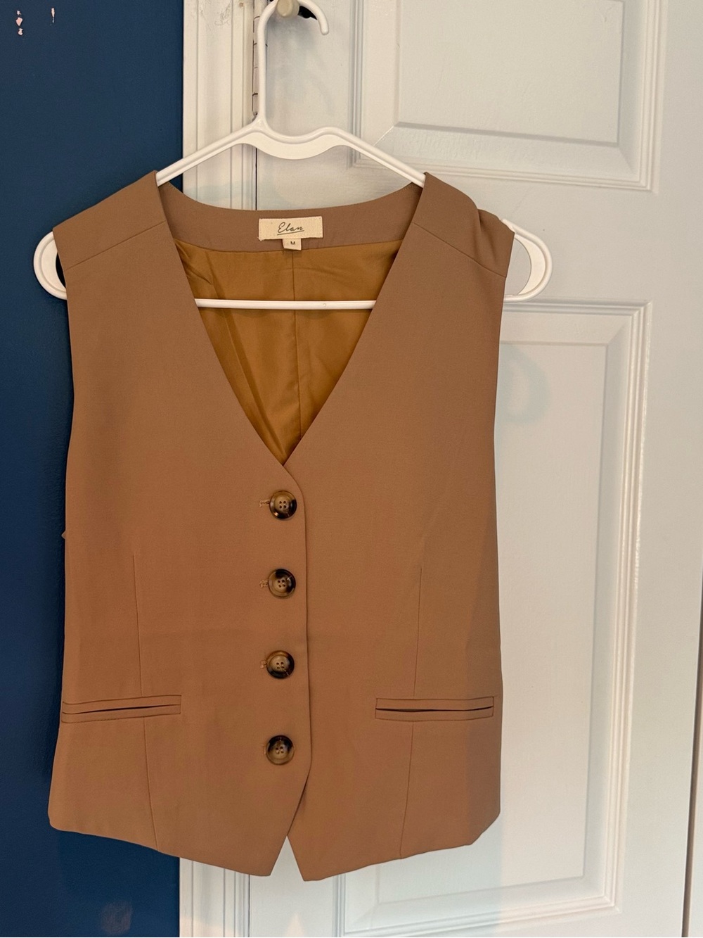 Elan Sleeveless Vest